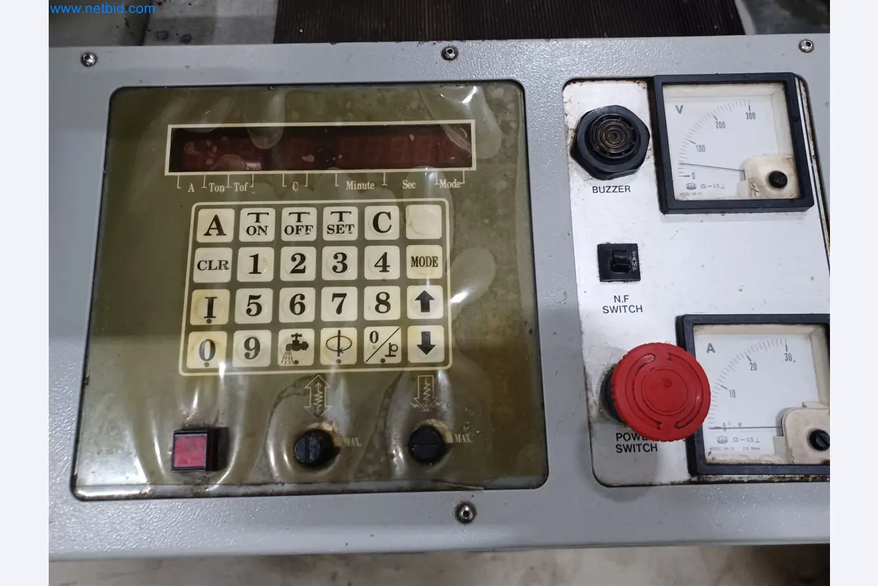 Maszyny do produkcji części tłoczonych dla przemysłu motoryzacyjnego, między innymi-7