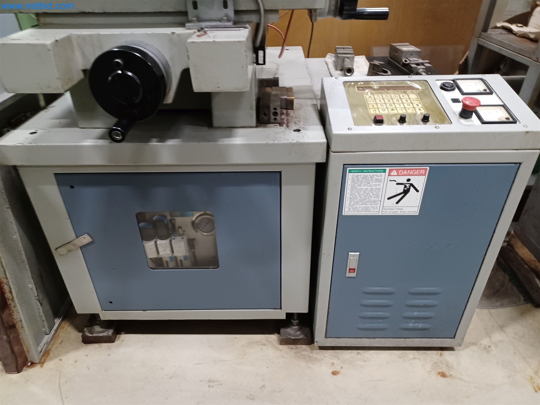 Maszyny do produkcji części tłoczonych dla przemysłu motoryzacyjnego, między innymi-8