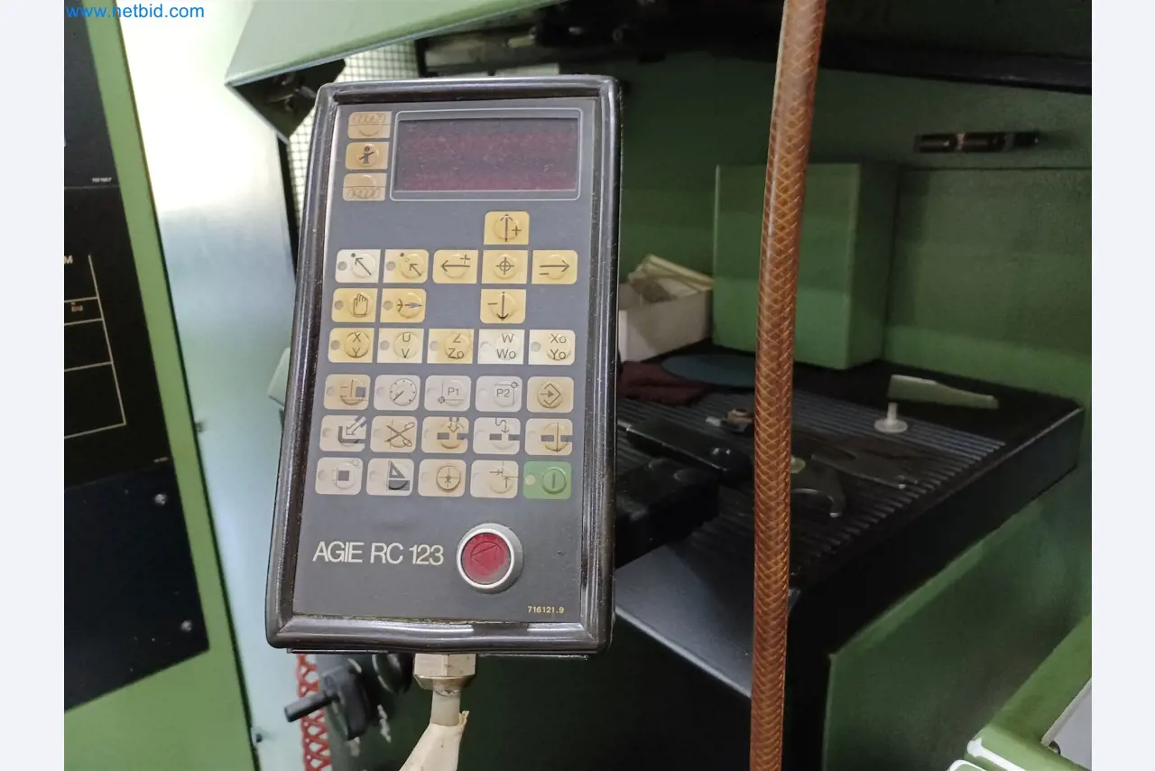 Machines pour la fabrication de pièces découpées, entre autres pour le secteur de l'automobile-4