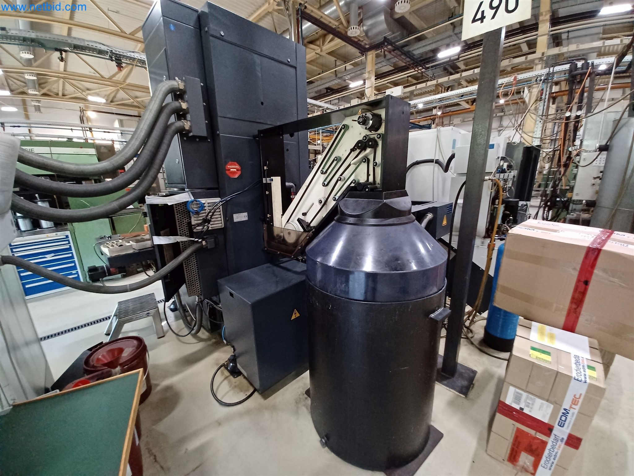 Maszyny do produkcji części tłoczonych dla przemysłu motoryzacyjnego, między innymi-9