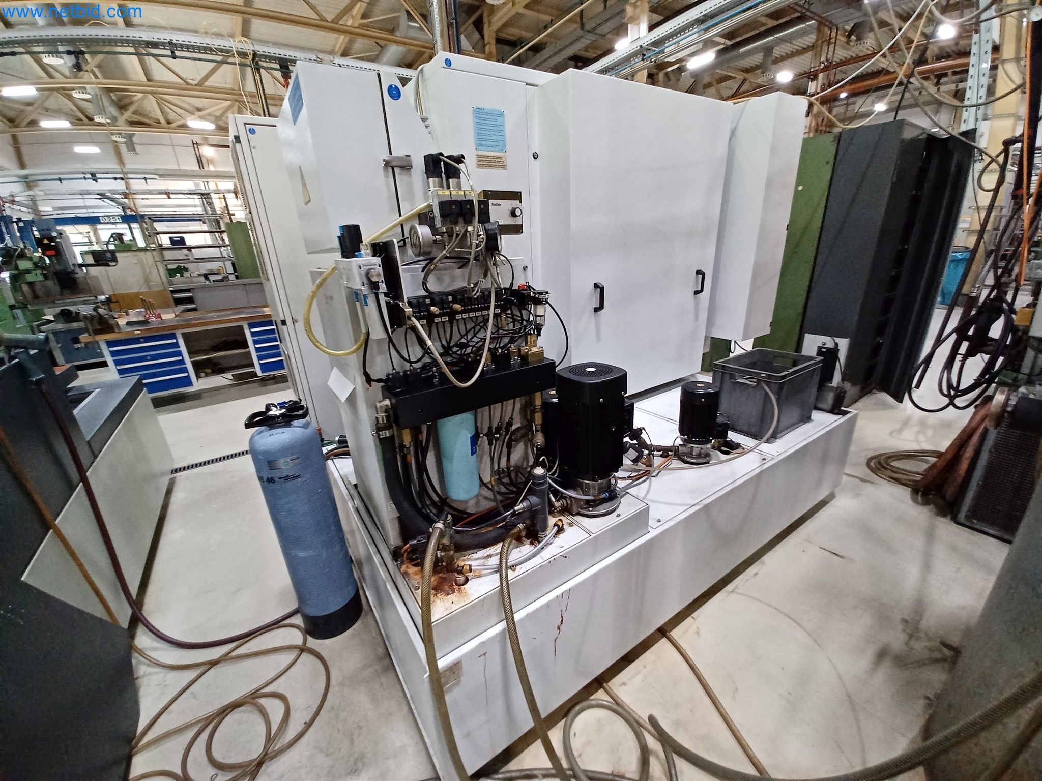 Machines for the production of stamped parts for the automotive industry, among others-12