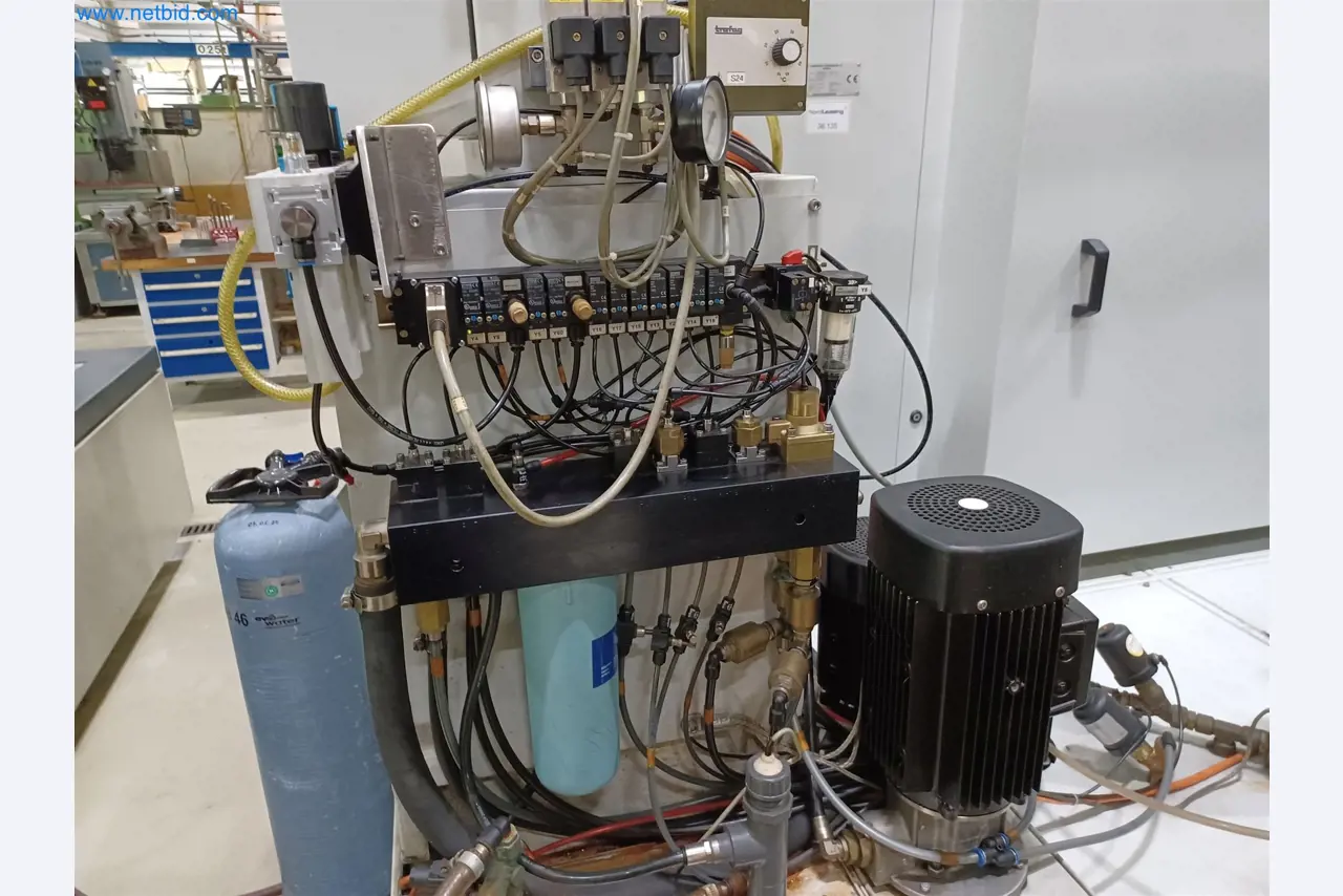 Machines for the production of stamped parts for the automotive industry, among others-13