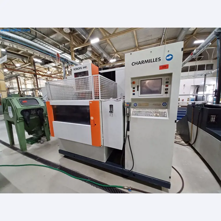 Machines for the production of stamped parts for the automotive industry, among others-1