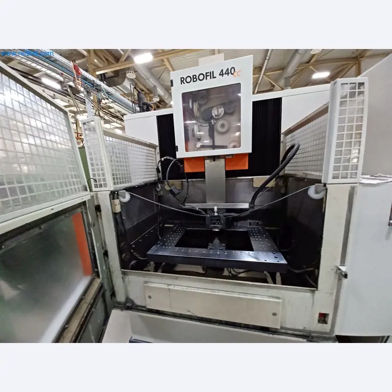 Machines for the production of stamped parts for the automotive industry, among others-3