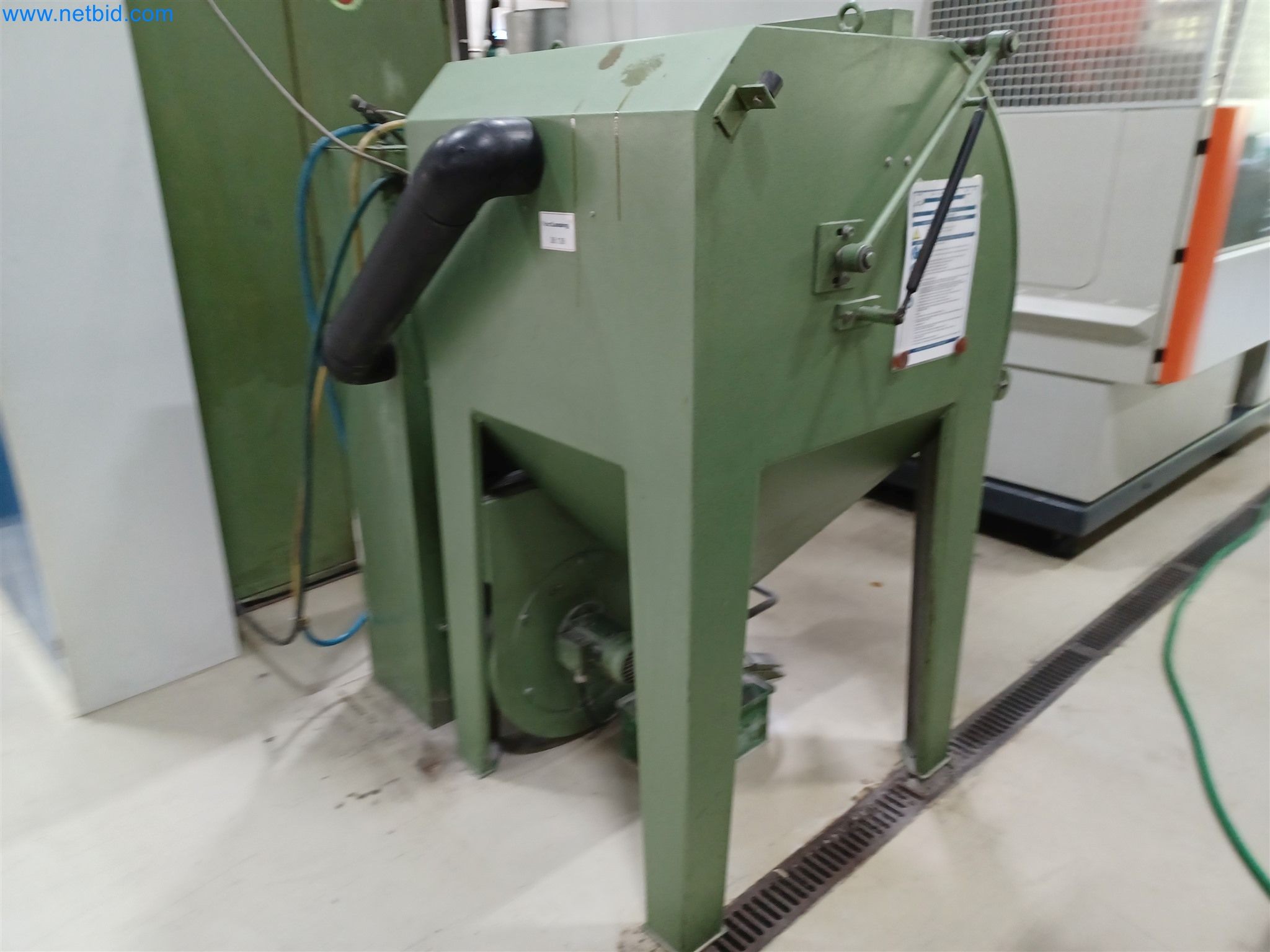 Machines for the production of stamped parts for the automotive industry, among others-3