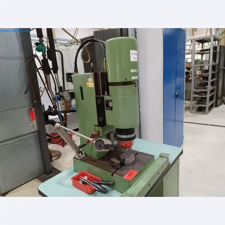 Maszyny do produkcji części tłoczonych dla przemysłu motoryzacyjnego, między innymi-1