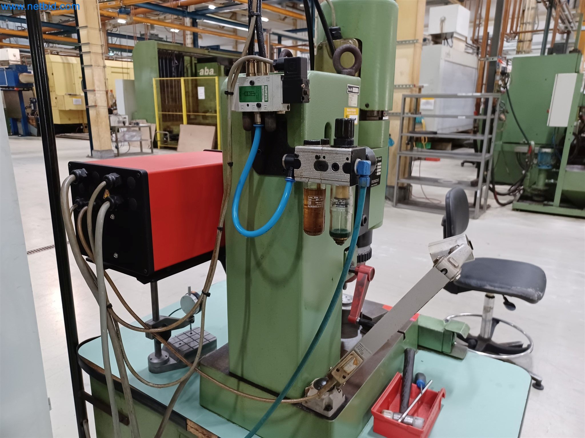 Maszyny do produkcji części tłoczonych dla przemysłu motoryzacyjnego, między innymi-2