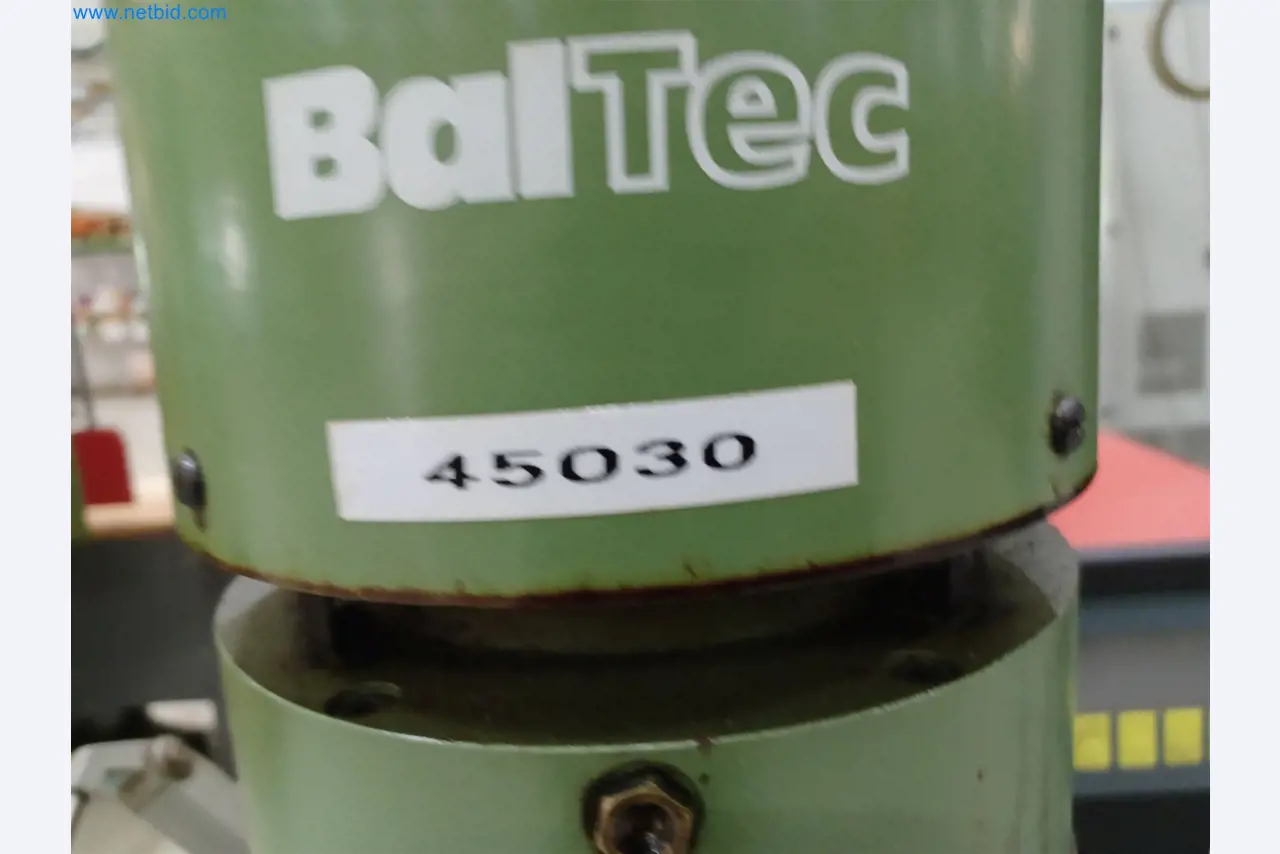 Maszyny do produkcji części tłoczonych dla przemysłu motoryzacyjnego, między innymi-6