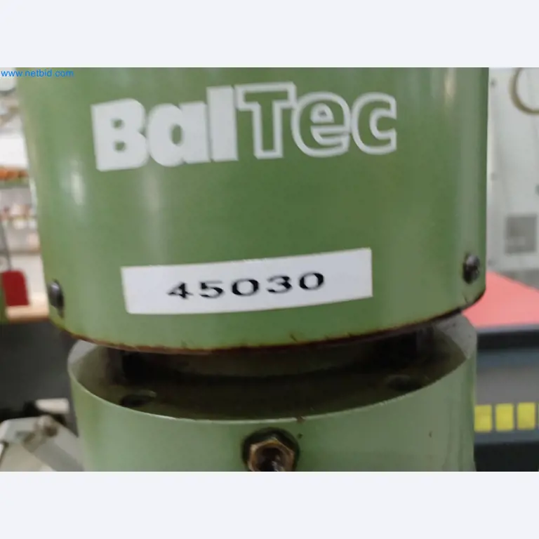 Maszyny do produkcji części tłoczonych dla przemysłu motoryzacyjnego, między innymi-6