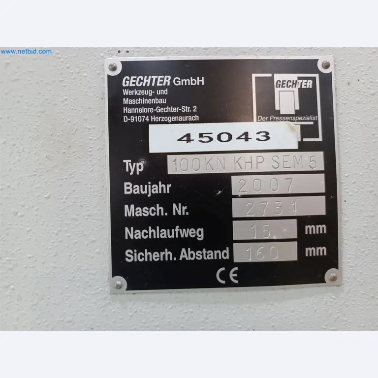 Stroje na výrobu lisovaných dílů mimo jiné pro automobilový průmysl.-5