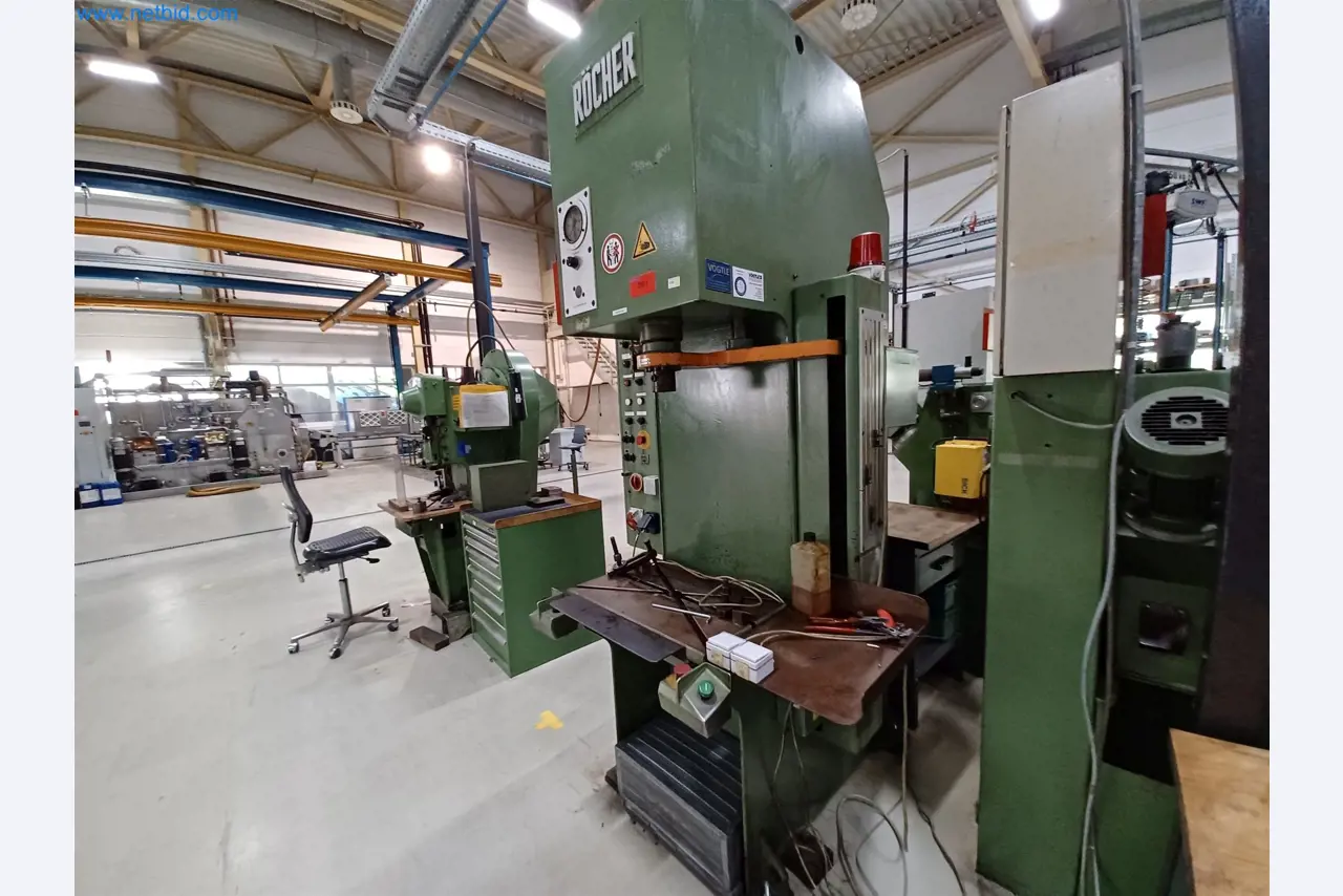 Machines for the production of stamped parts for the automotive industry, among others-2