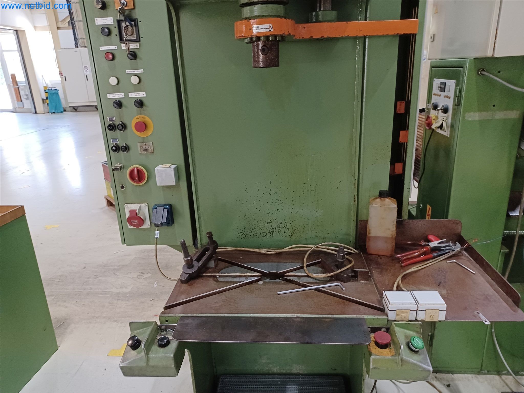 Machines for the production of stamped parts for the automotive industry, among others-3