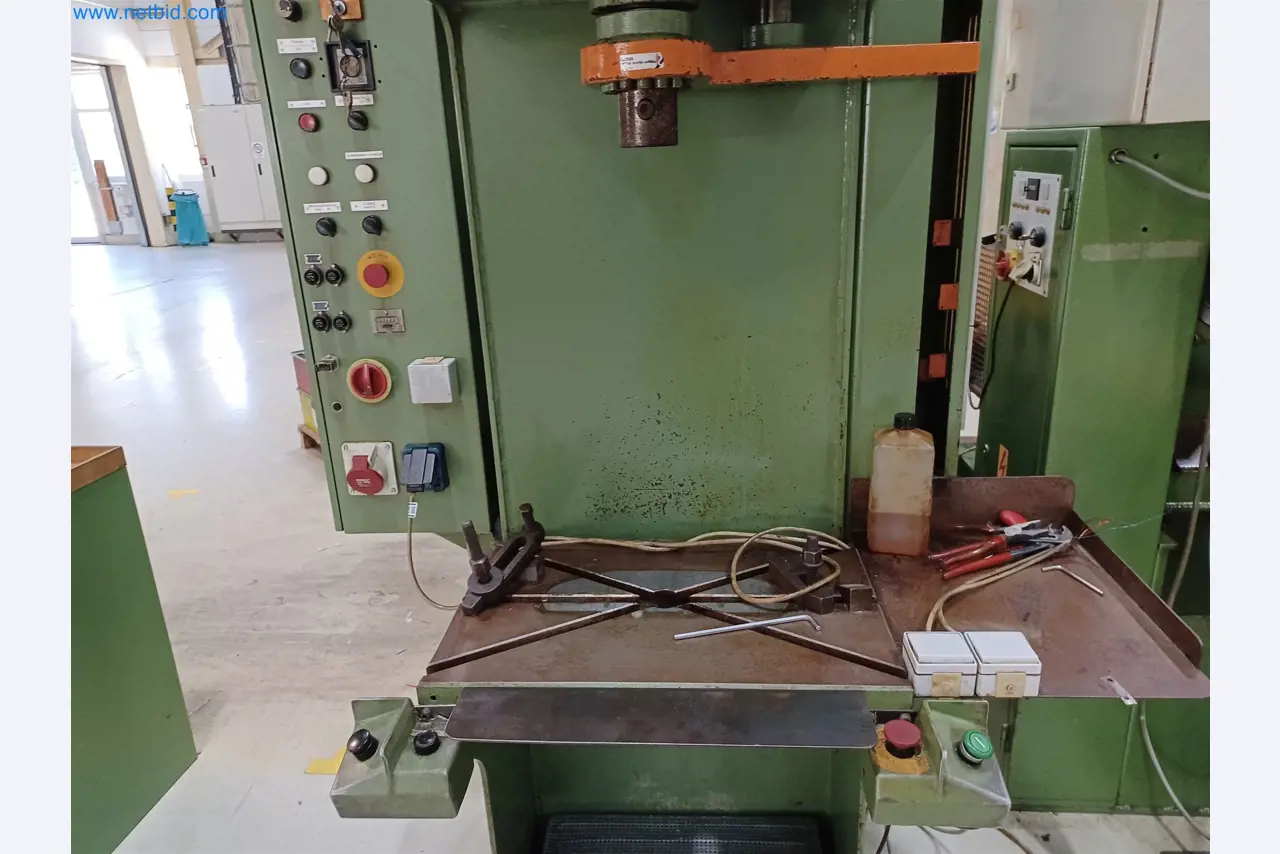 Machines for the production of stamped parts for the automotive industry, among others-3