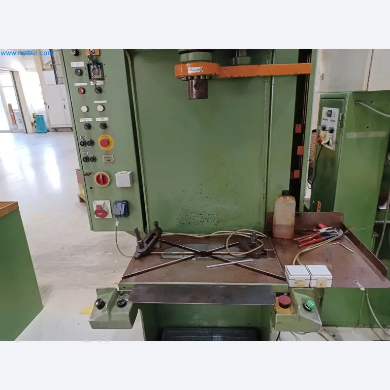 Machines for the production of stamped parts for the automotive industry, among others-3