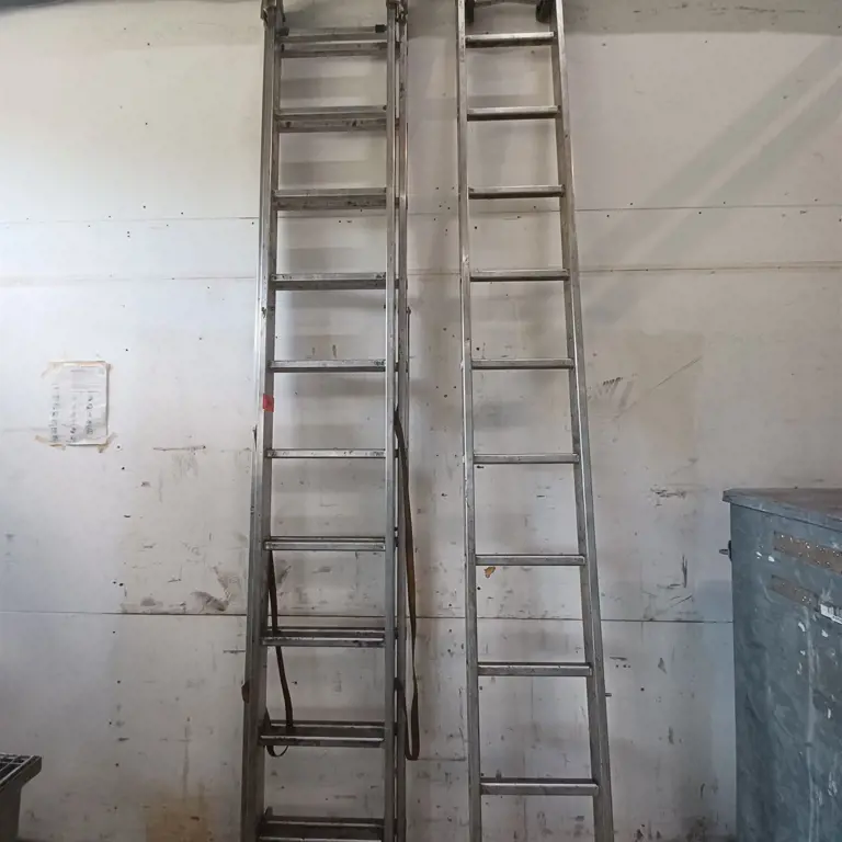 Aluminum extension ladder Zarges