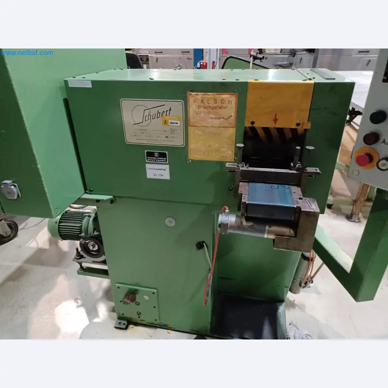 Stroje na výrobu lisovaných dílů mimo jiné pro automobilový průmysl.-1