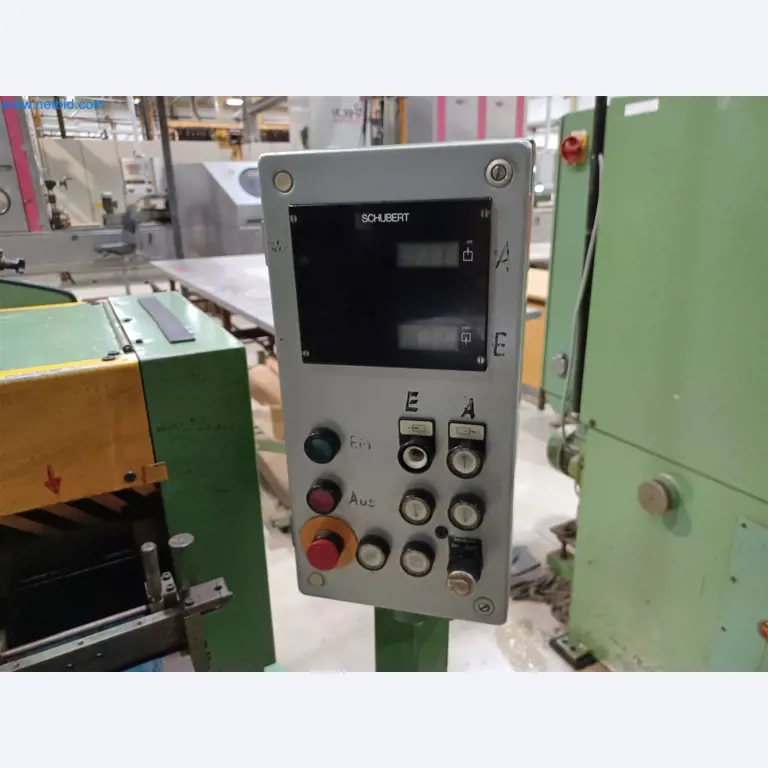 Stroje na výrobu lisovaných dílů mimo jiné pro automobilový průmysl.-5