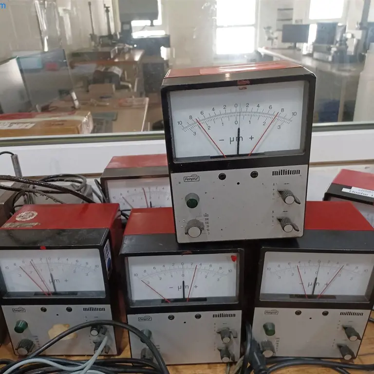 10 Measured value indicator Mahr Feinprüf Millitron 12232IC/1202IC