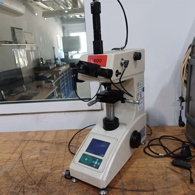 Hardness tester (5246) Wolpert Wilson 402MVD