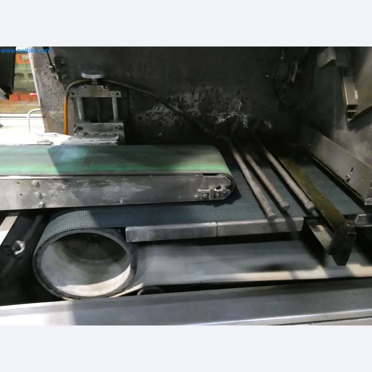 Máquinas para a produção de peças estampadas para a indústria automóvel, entre outras-3