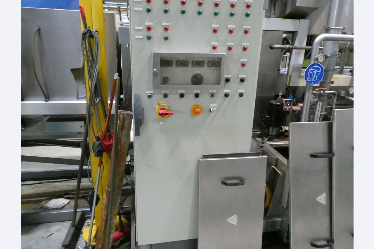 Máquinas para a produção de peças estampadas para a indústria automóvel, entre outras-7