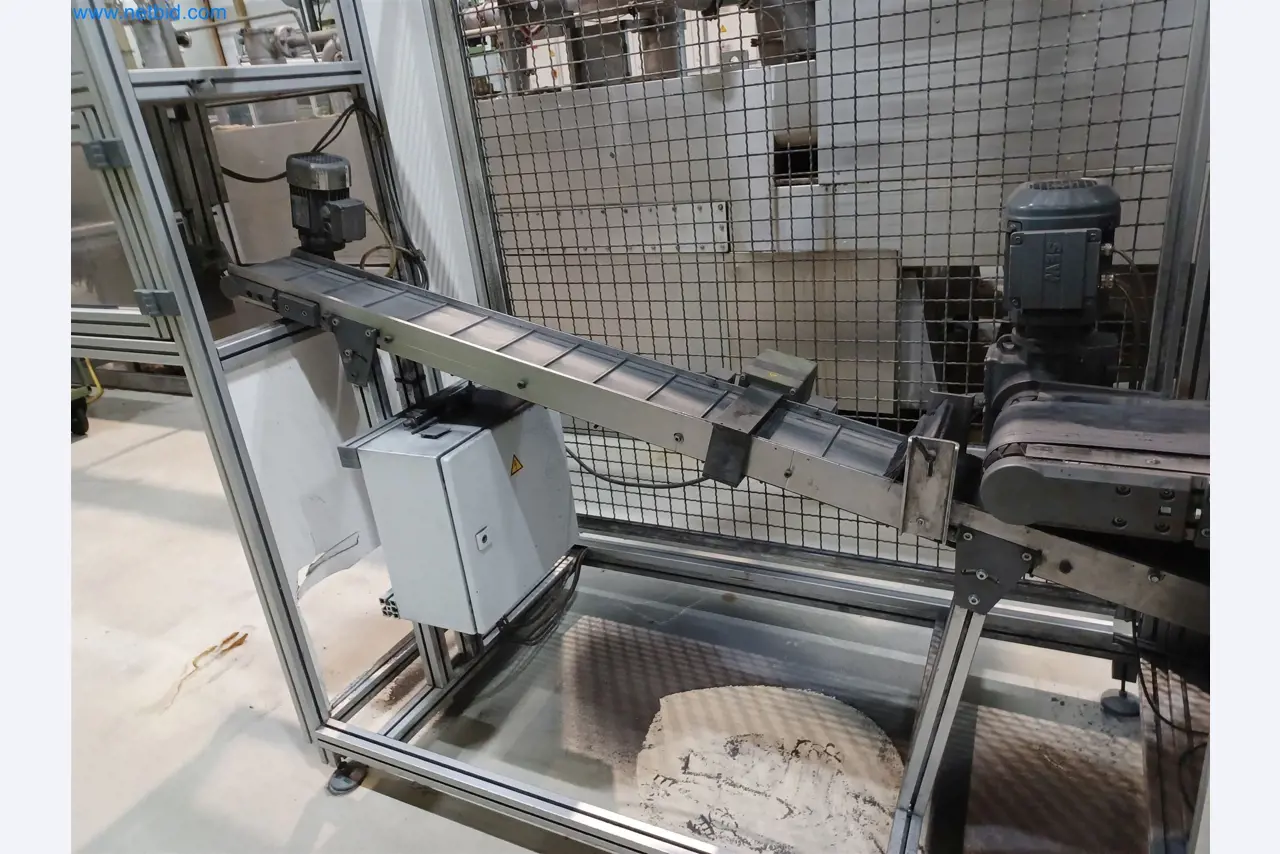 Machines for the production of stamped parts for the automotive industry, among others-10