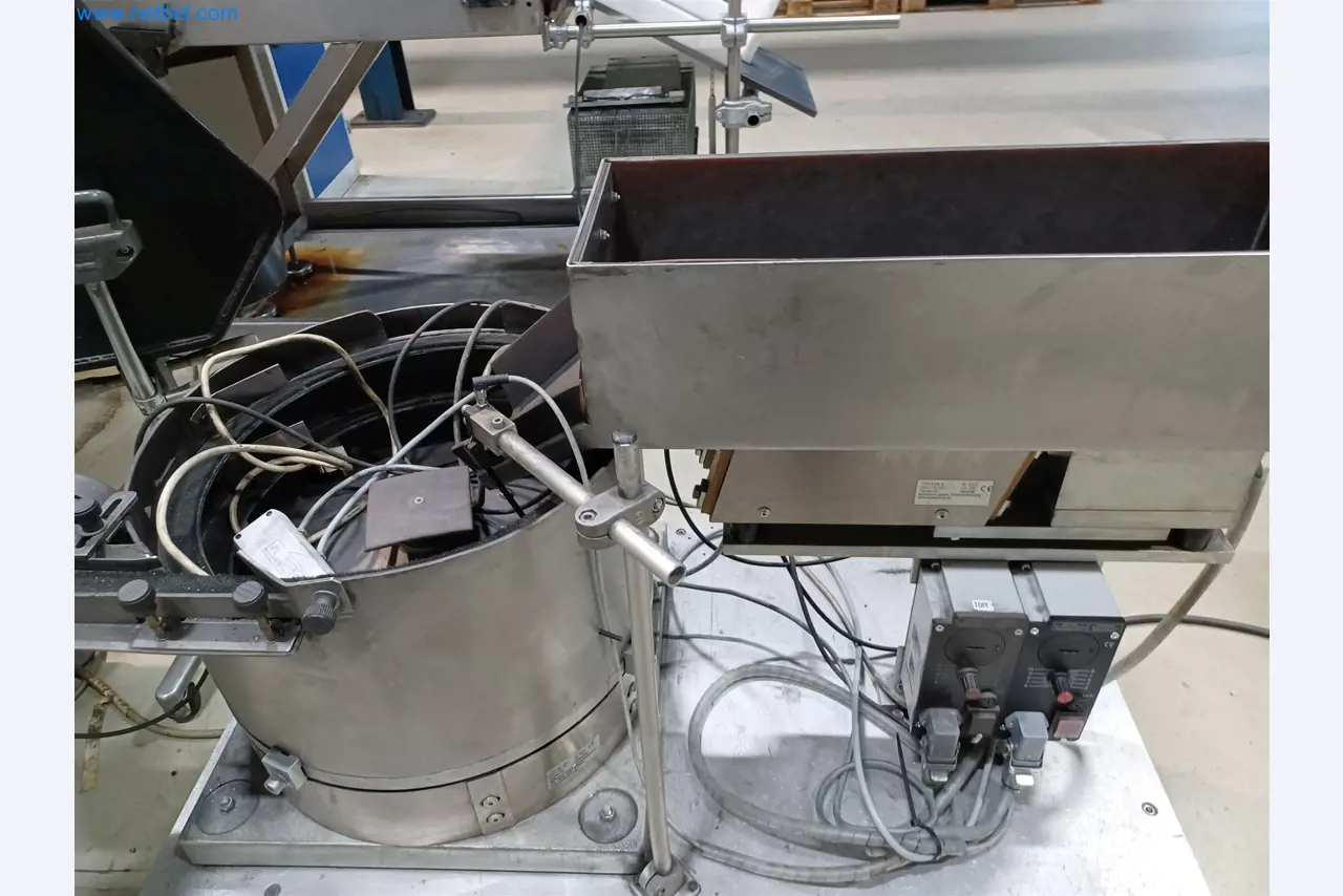 Machines for the production of stamped parts for the automotive industry, among others-3