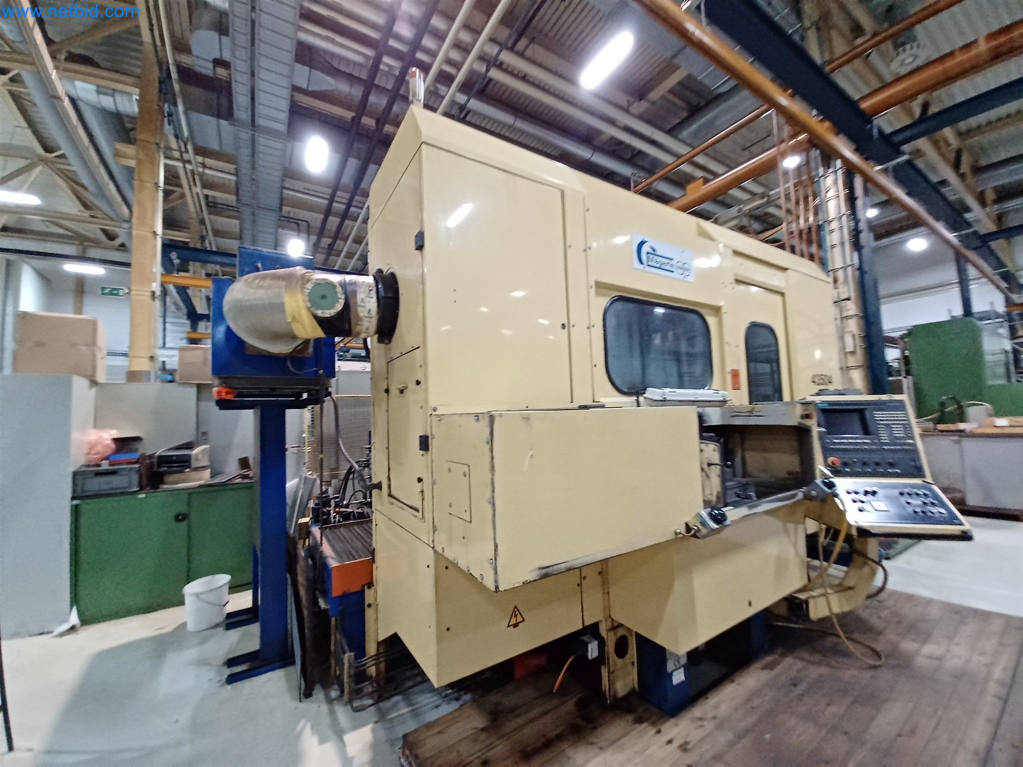 Maszyny do produkcji części tłoczonych dla przemysłu motoryzacyjnego, między innymi-2