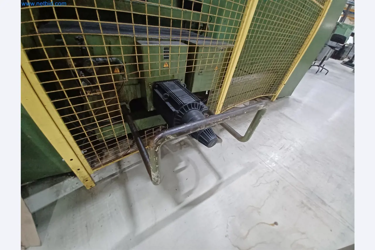 Máquinas para a produção de peças estampadas para a indústria automóvel, entre outras-15