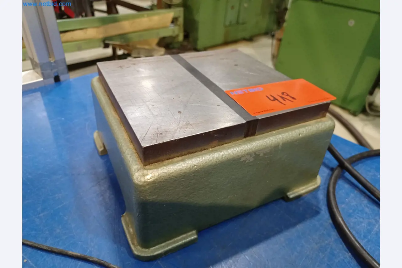 Máquinas para la producción de piezas estampadas para la industria del automóvil, entre otras-3