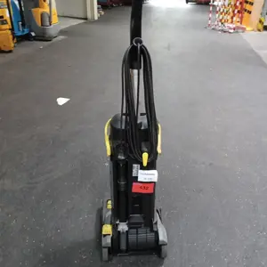 Wet floor cleaning machine Kärcher BR30/4C