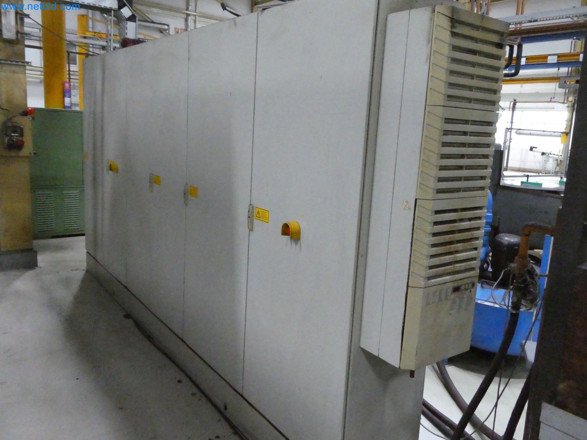 Maszyny do produkcji części tłoczonych dla przemysłu motoryzacyjnego, między innymi-5