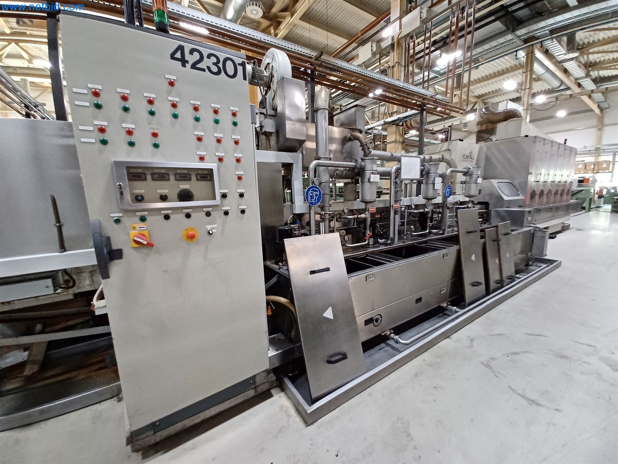 Maszyny do produkcji części tłoczonych dla przemysłu motoryzacyjnego, między innymi-1