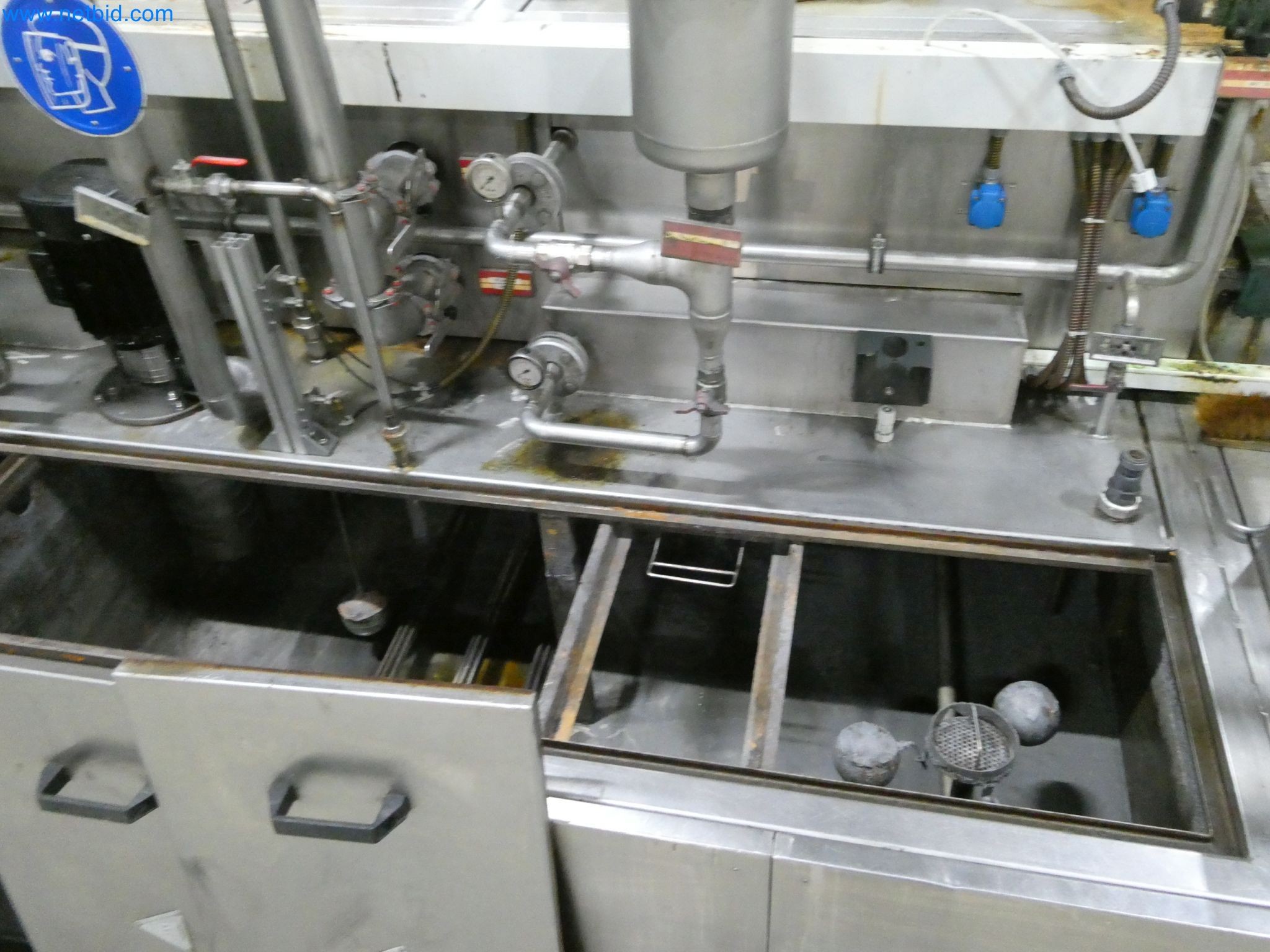 Maszyny do produkcji części tłoczonych dla przemysłu motoryzacyjnego, między innymi-8