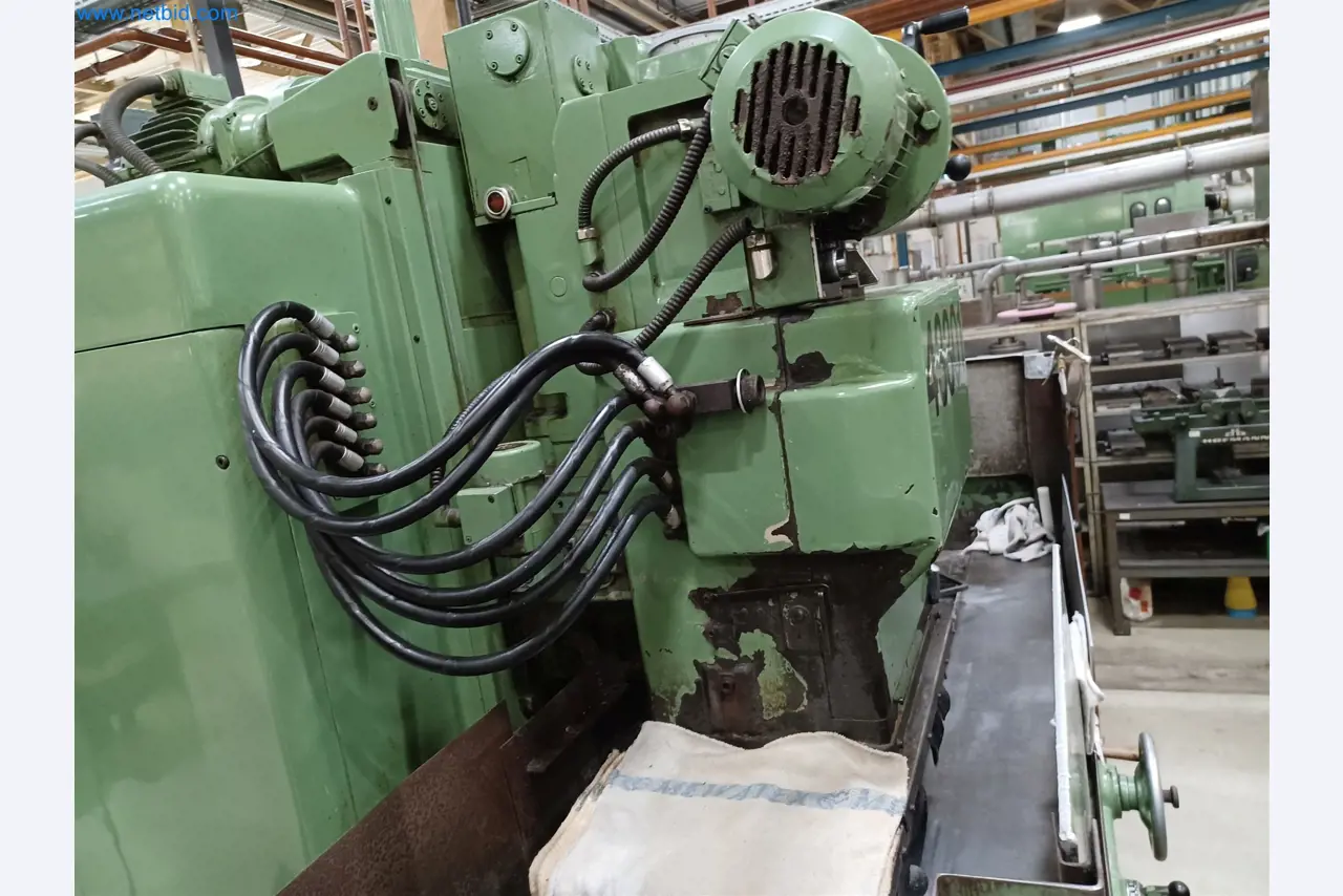 Machines for the production of stamped parts for the automotive industry, among others-8