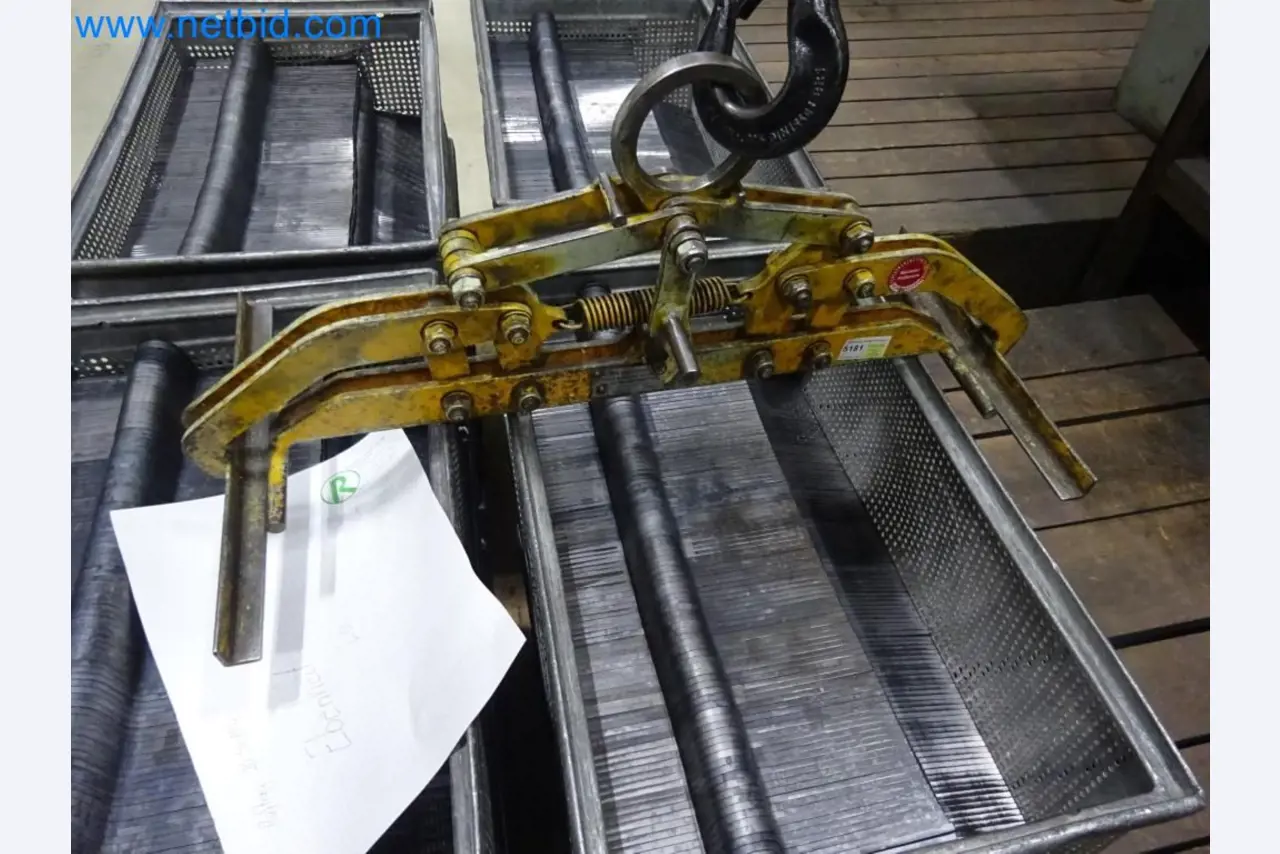 Machines for the production of stamped parts for the automotive industry, among others-1