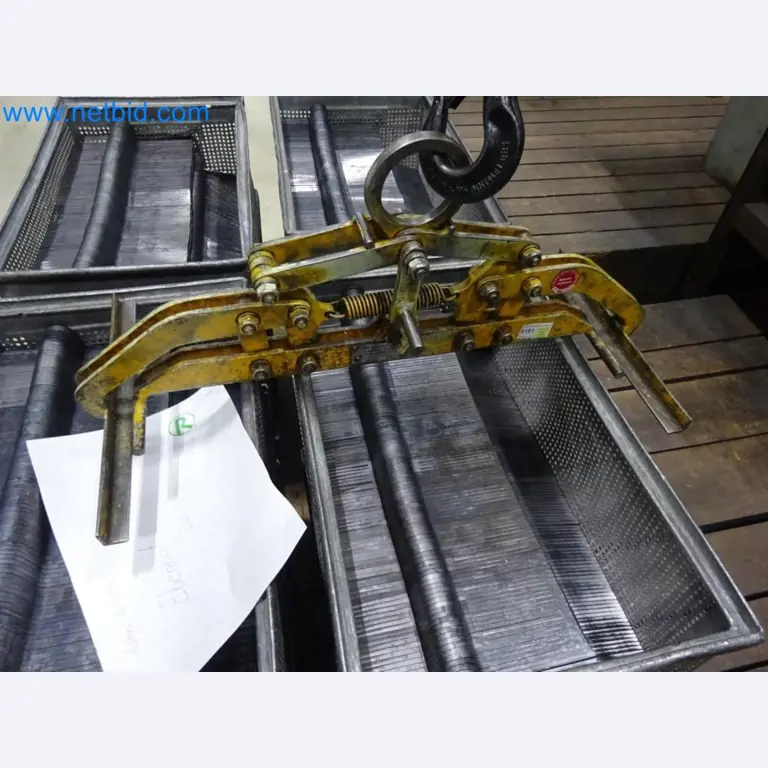 Machines for the production of stamped parts for the automotive industry, among others-1