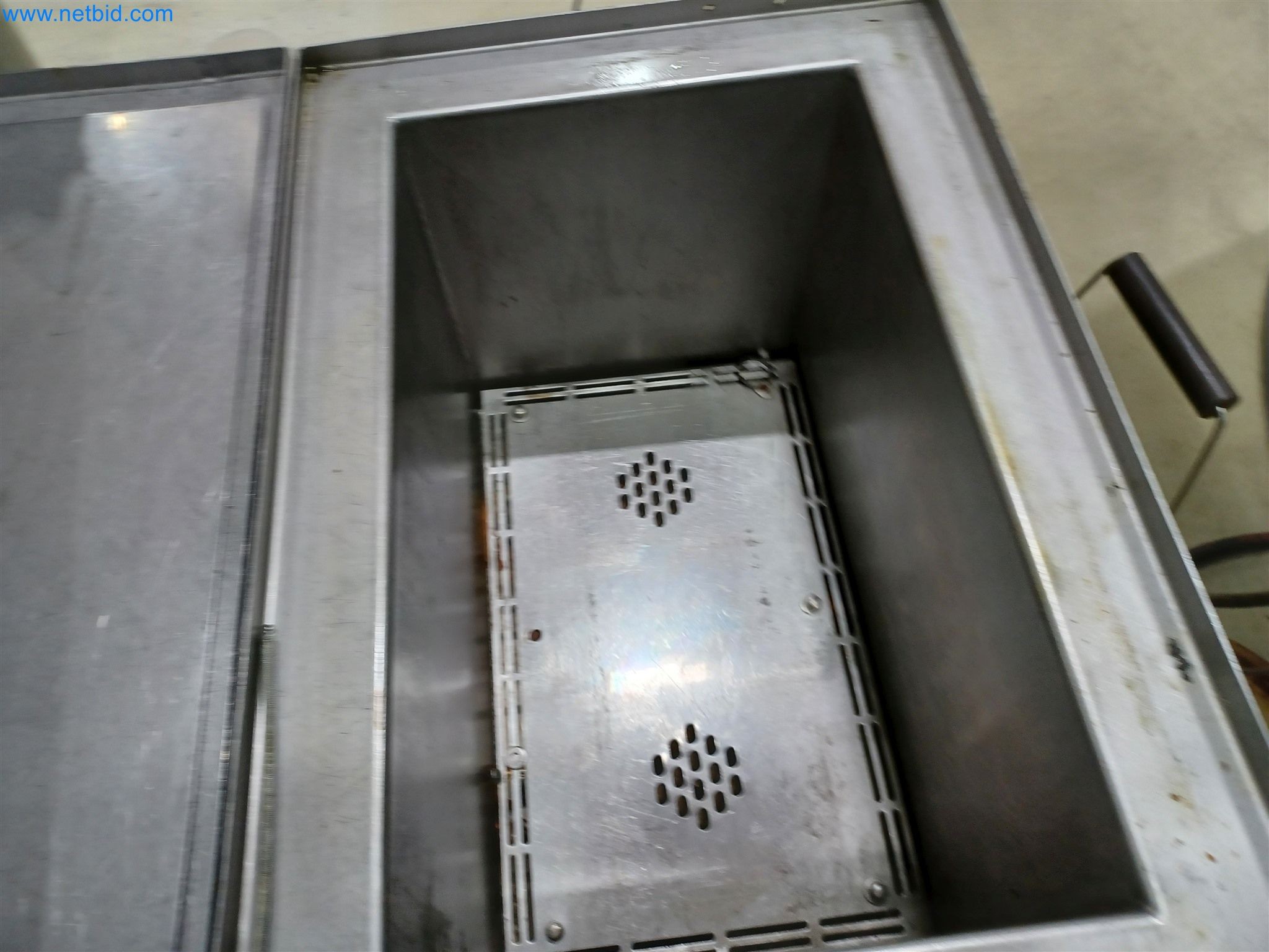 Machines for the production of stamped parts for the automotive industry, among others-3