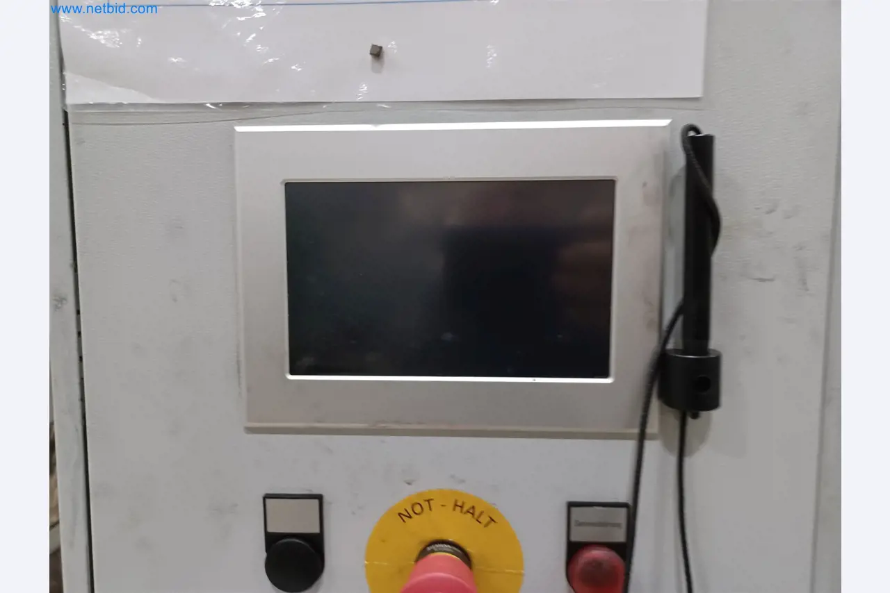 Machines voor de productie van gestanste onderdelen voor onder andere de auto-industrie-14