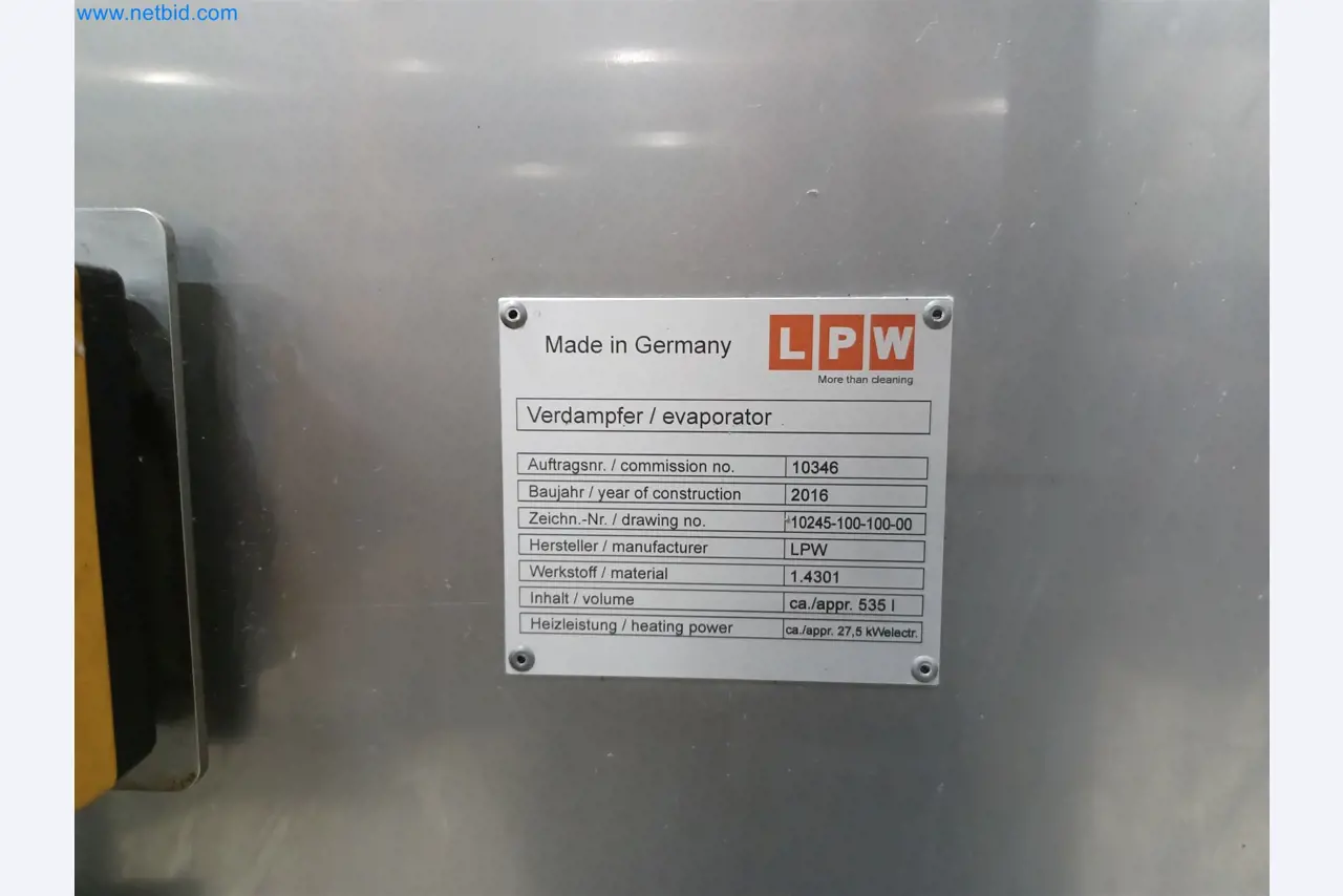 Machines voor de productie van gestanste onderdelen voor onder andere de auto-industrie-15