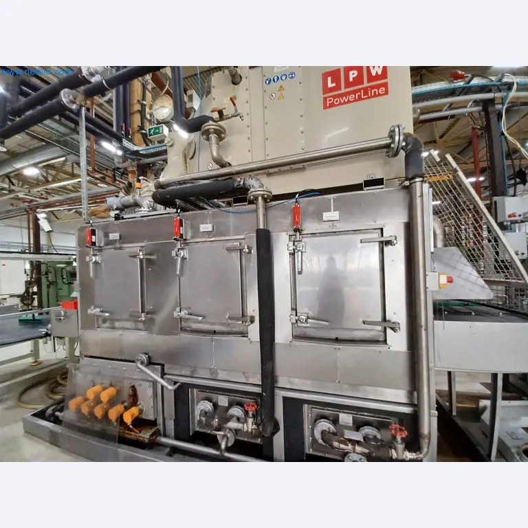 Machines voor de productie van gestanste onderdelen voor onder andere de auto-industrie-5