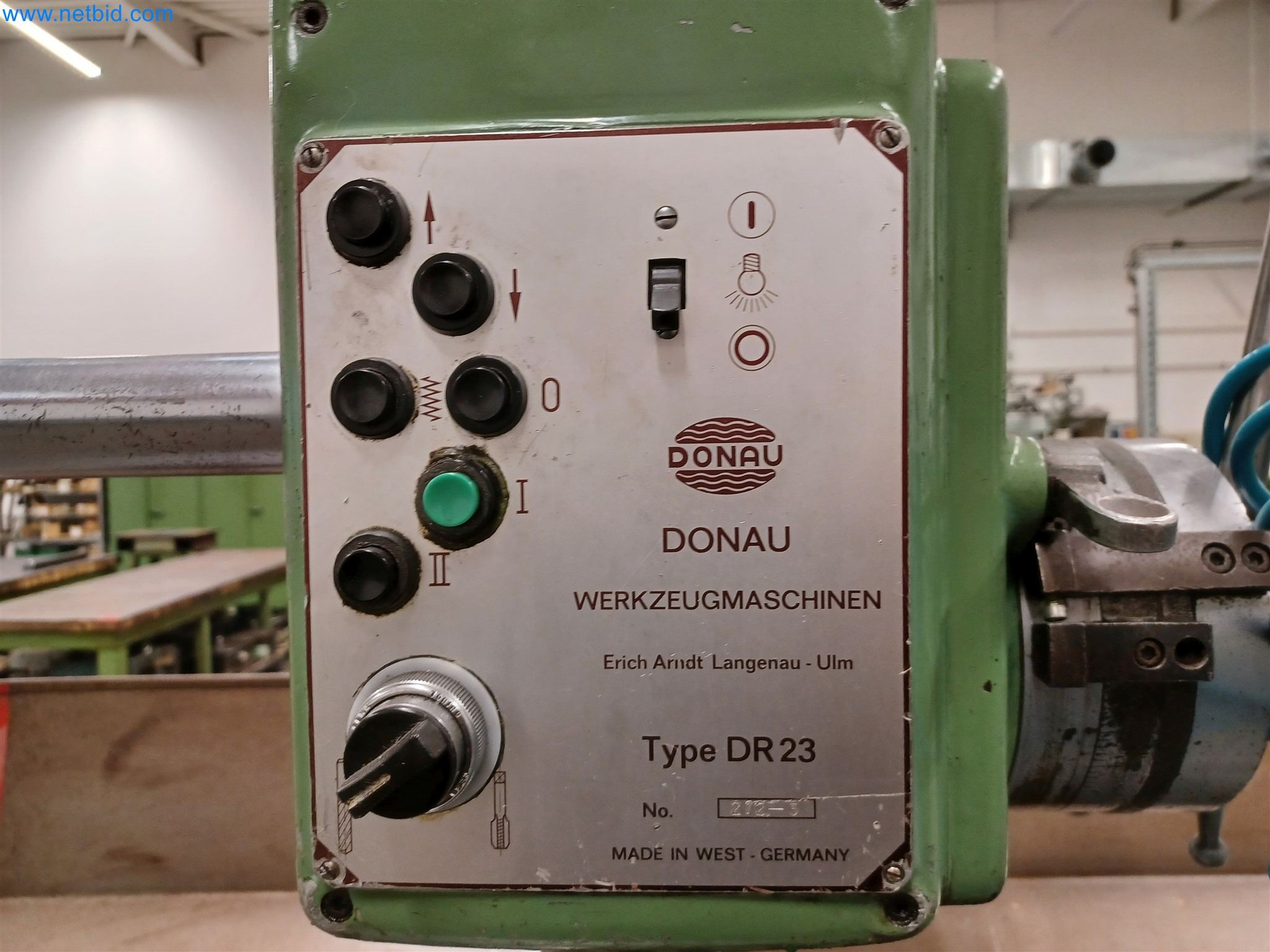 Maszyny do produkcji części tłoczonych dla przemysłu motoryzacyjnego, między innymi-2