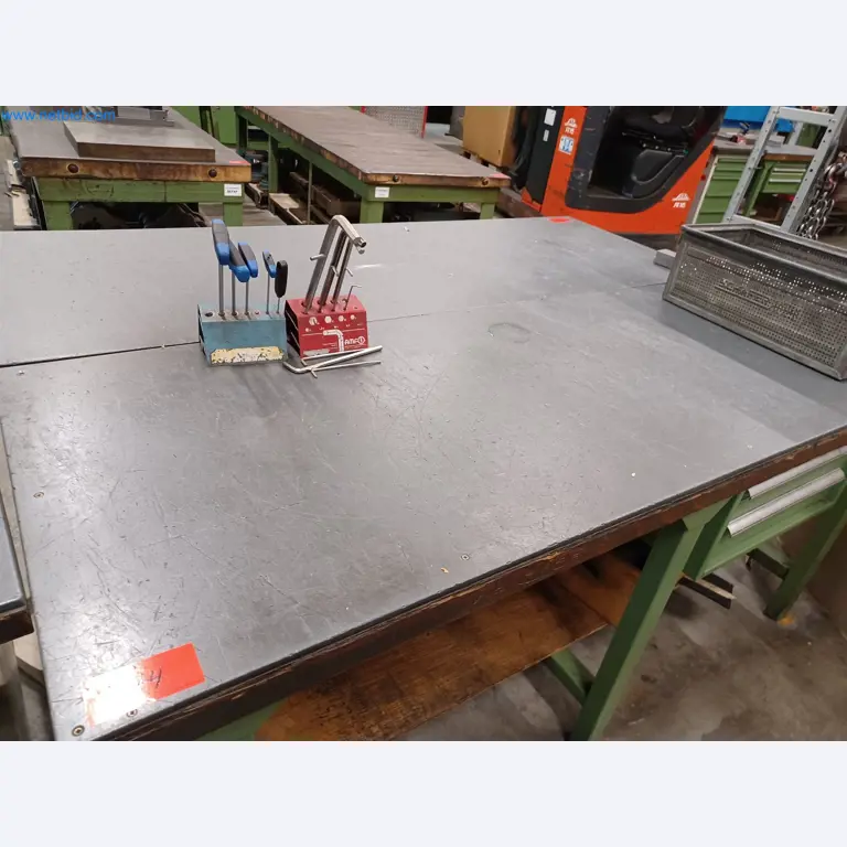 Maszyny do produkcji części tłoczonych dla przemysłu motoryzacyjnego, między innymi-2