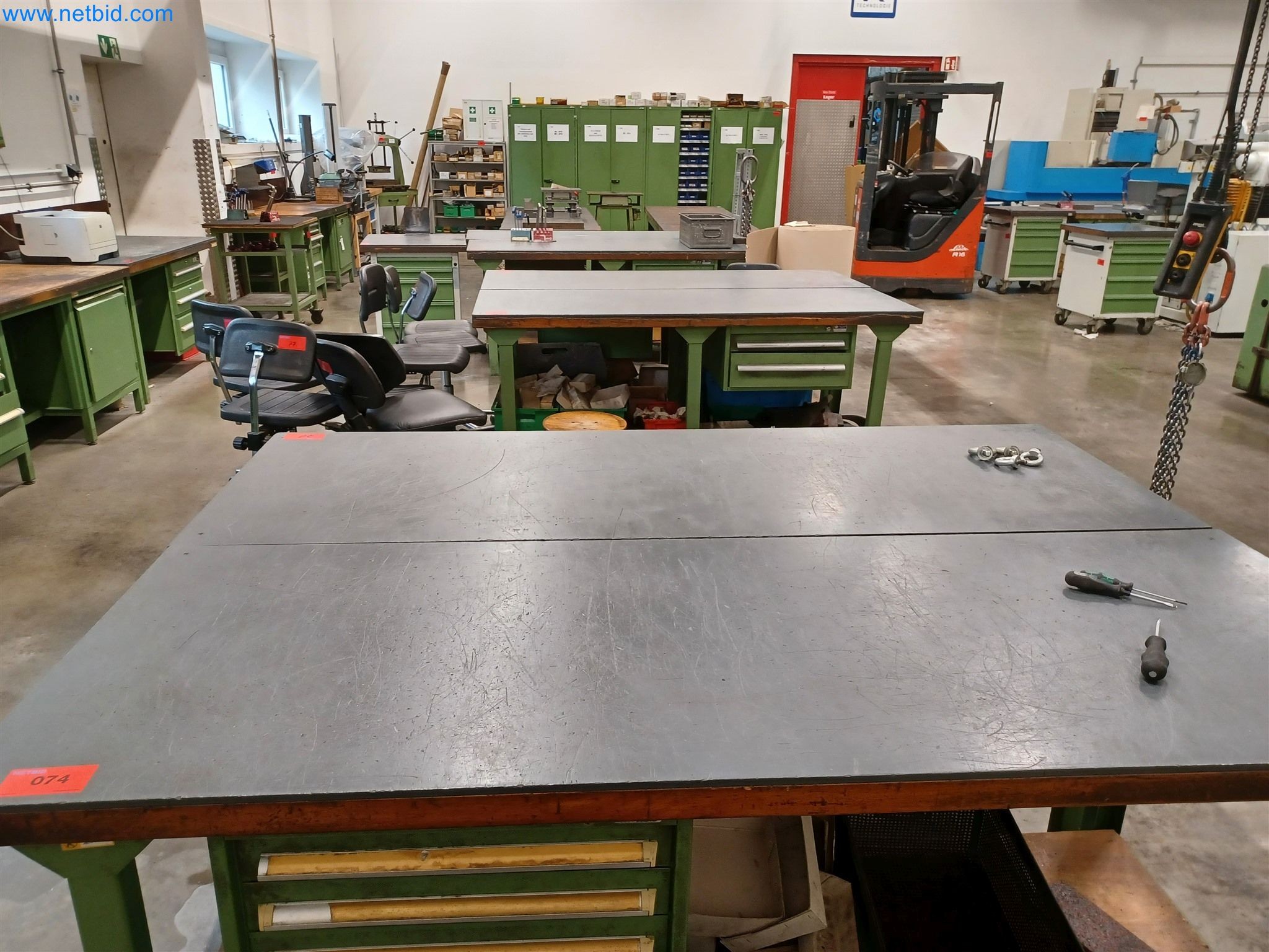 Maszyny do produkcji części tłoczonych dla przemysłu motoryzacyjnego, między innymi-4