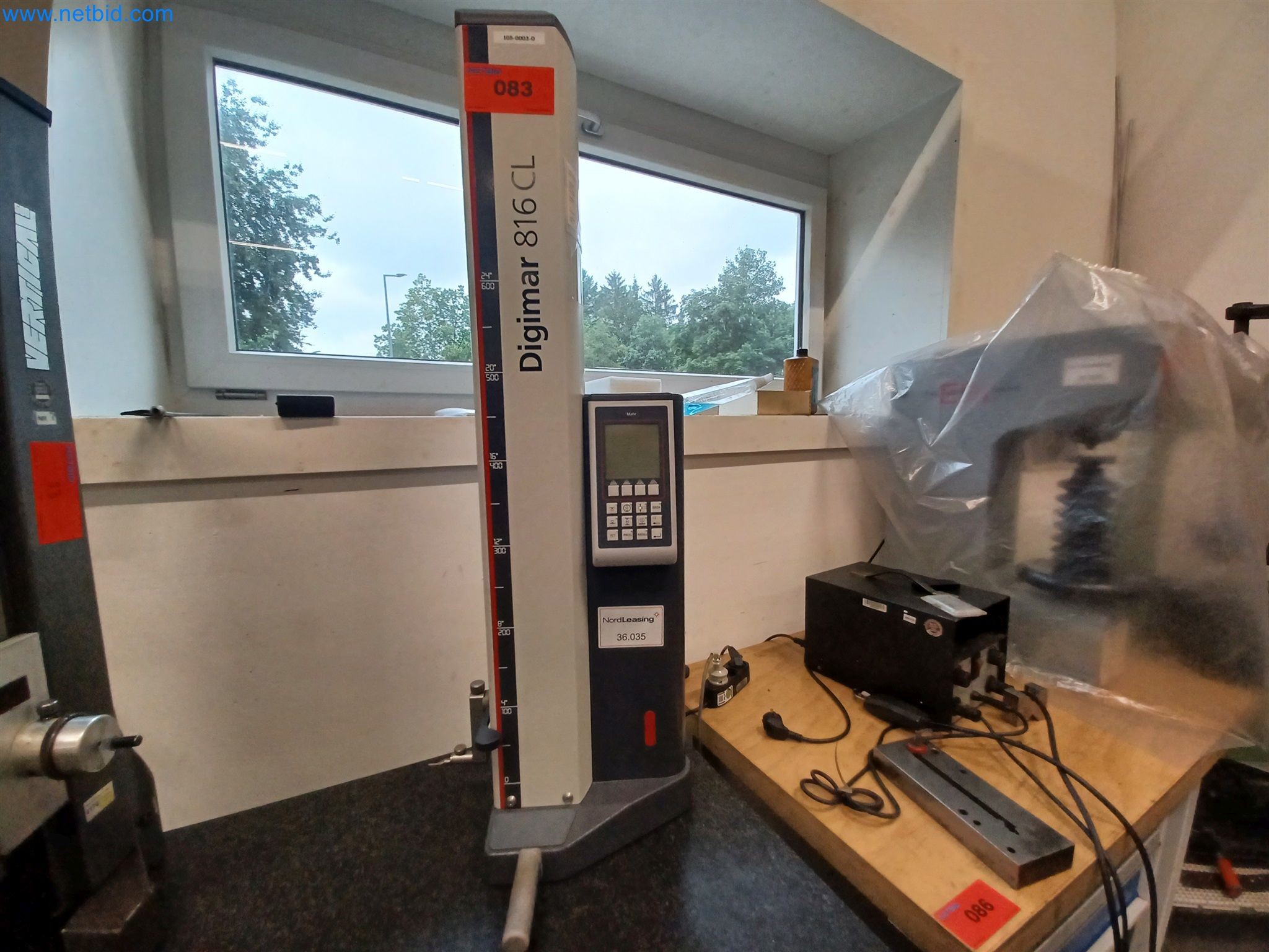 Maszyny do produkcji części tłoczonych dla przemysłu motoryzacyjnego, między innymi-3