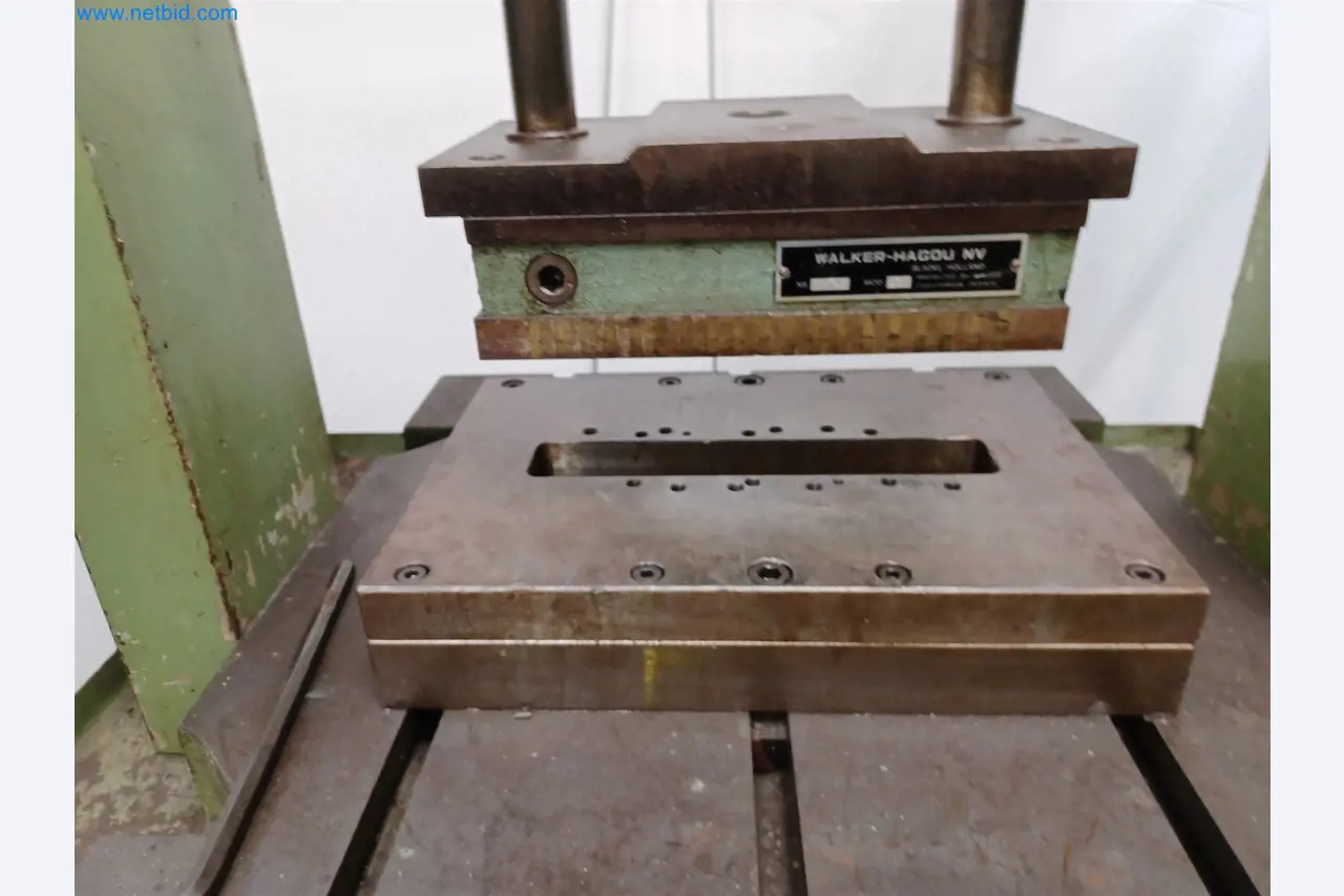 Machines for the production of stamped parts for the automotive industry, among others-3