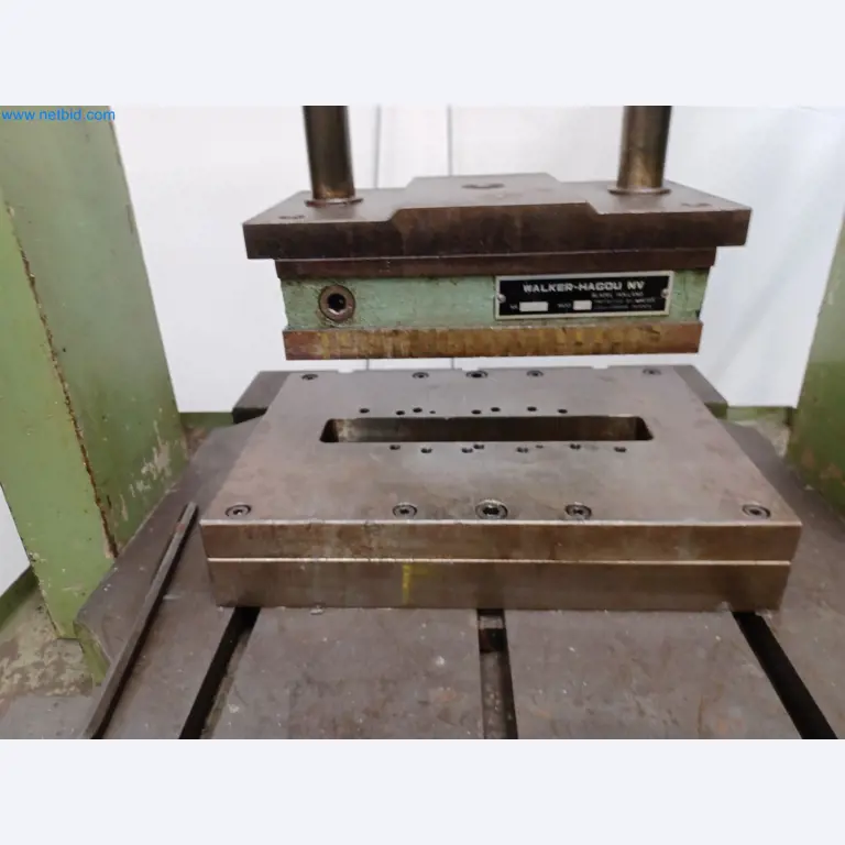 Machines for the production of stamped parts for the automotive industry, among others-3