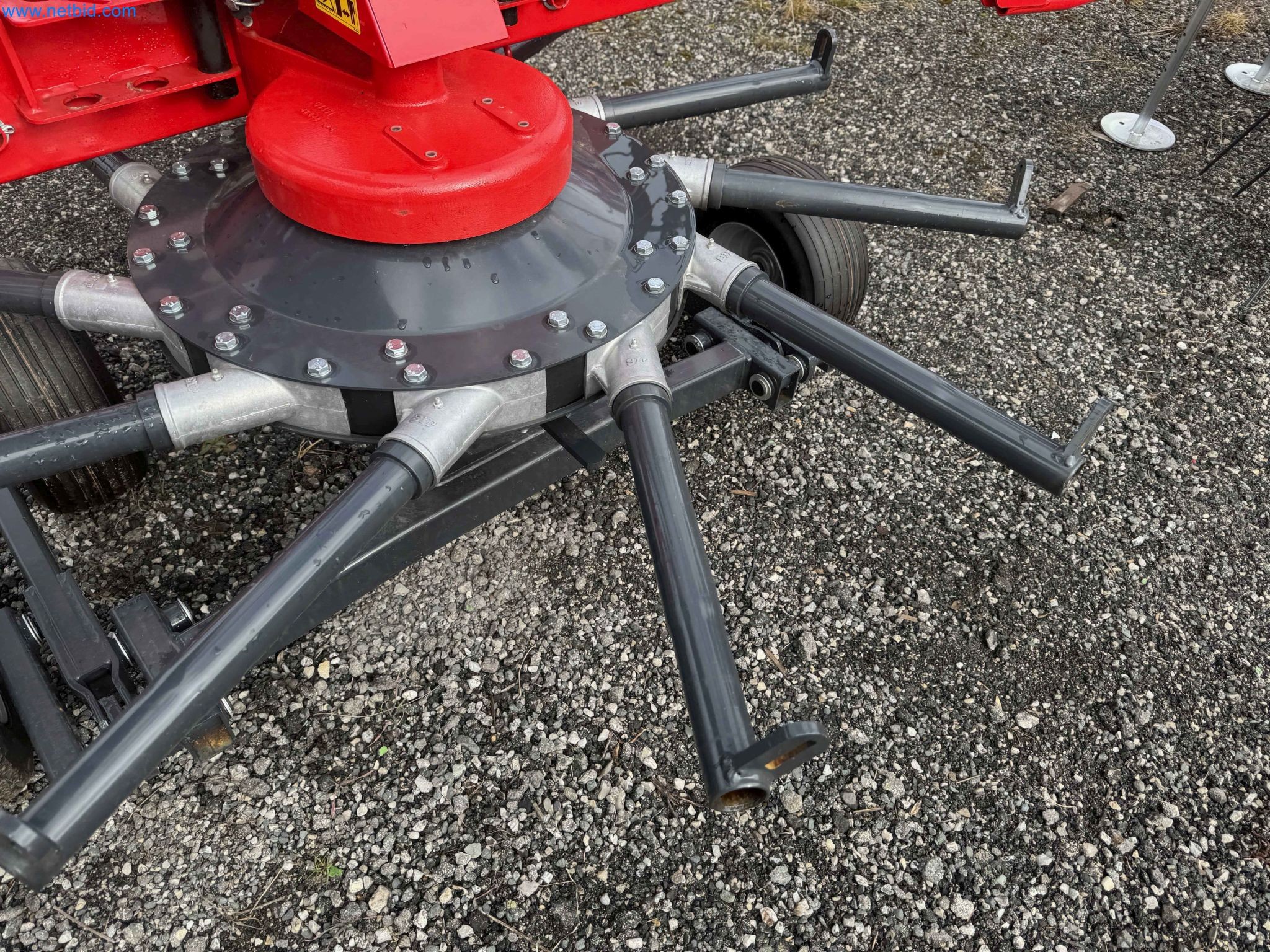 Kmetijski pripomočki in prikolice kot novi-11