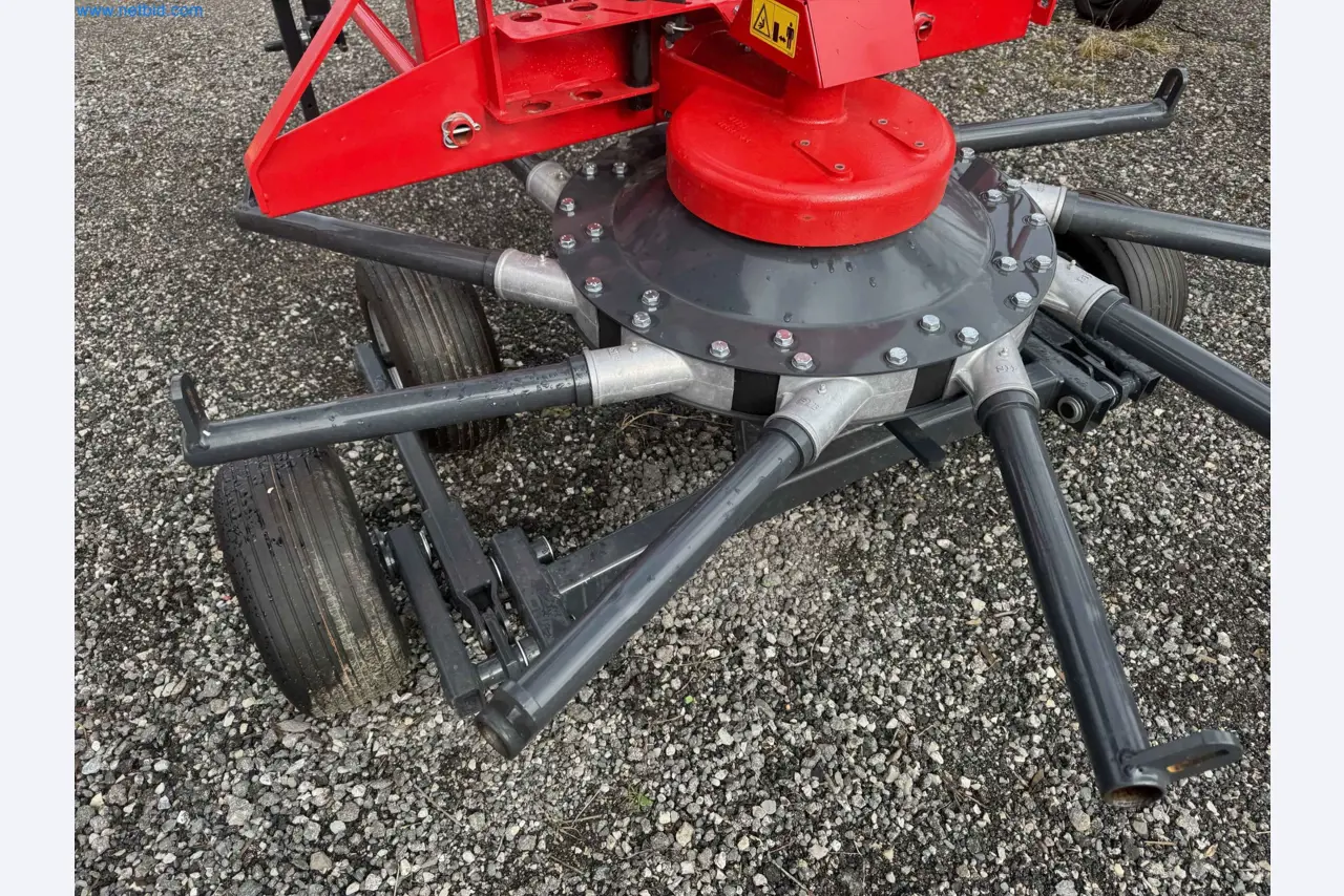 Kmetijski pripomočki in prikolice kot novi-12