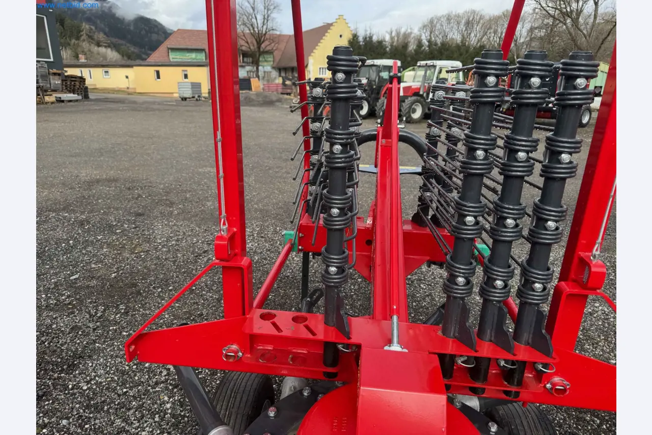 Kmetijski pripomočki in prikolice kot novi-16